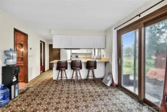 Kitchen with eating bar