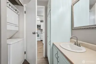 The in-unit washer/dryer conveys with the unit!