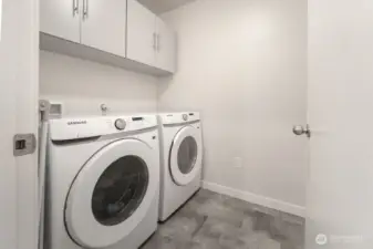 Laundry w/Storage