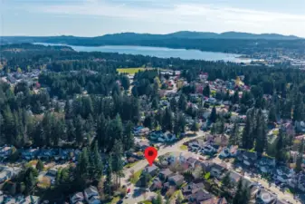 Close to hospital, shopping mall, restaurants, etc