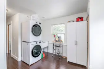 Main floor laundry and walk-in mud area.