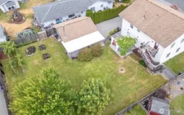 Rare large lot in the Puyallup Valley. The roof is a 50 yr roof put on about 15 years ago.