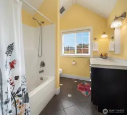 Full bath upstairs.