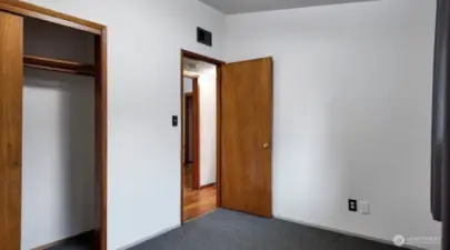 Third guest bedroom/potential office space