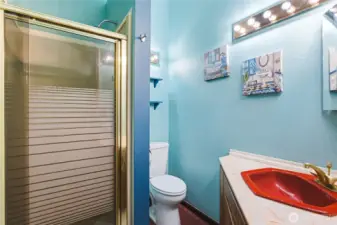 Master Suite En-suite!