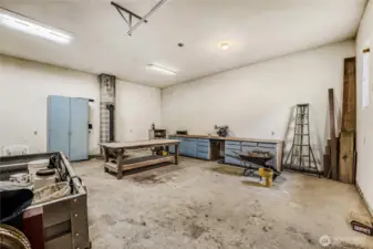 One side of the shop.  Perfect for the hobbyist