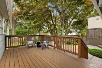 Lovely back deck ad a whole room to the house in the spring, summer and fall months.