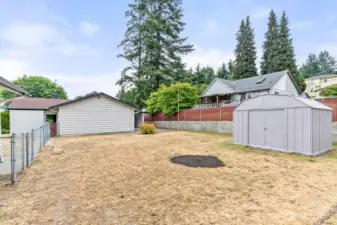 Outbuilding on the back.