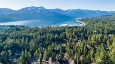 Lake Cle Elum and only 2 minutes away
