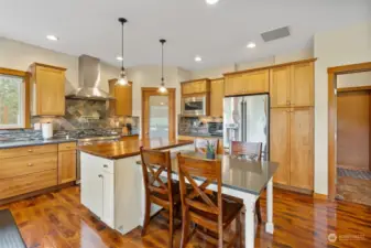 Walk in pantry and more than enough cabinet space