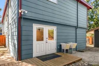Backyard Patio with Utility Sinks