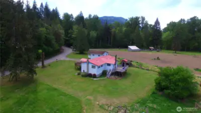 Enjoy spectacular panoramic MT views from your front & back decks, including iconic Mt. Rainier & picturesque valley scenes.