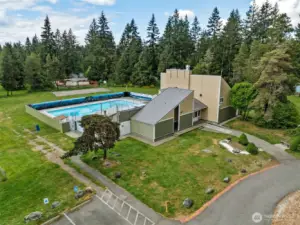Nisqually Pines club house with pool.