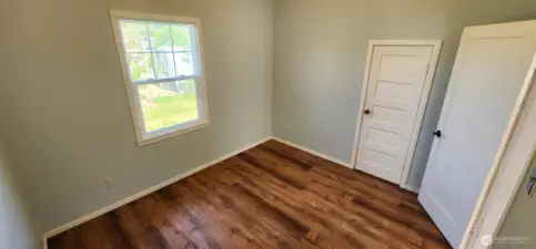 Bedroom 1, view 2