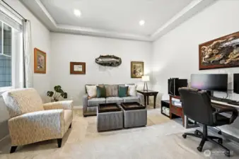 Spacious office or flex space