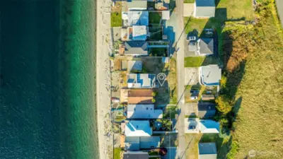 From left to right: Mutiny Bay / Beach / Main House / Ebb Tide Lane / Guest House & Garage