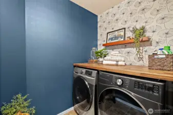 Laundry Room - units stay with home!