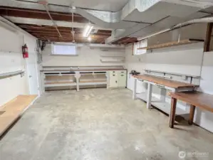 Huge workshop of your dreams awaits all your projects