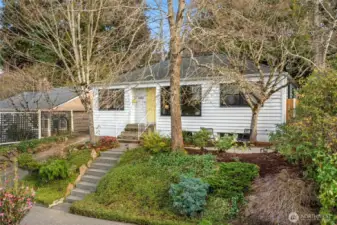 Renovated 1940's Ravenna bungalow, stunning primary bedroom ensuite, gorgeous cooks kitchen with gas range and breakfast counter seating and a breakfast nook too!