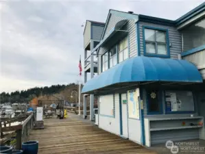 Here is the Harbormasters office, bathrooms & laundry center.