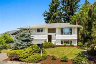 Welcome to 11304 SE 179th St in Renton, with solid mid century construction.