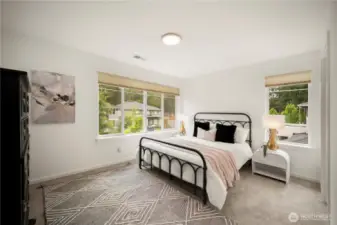 Additional bedroom with en/suite bath