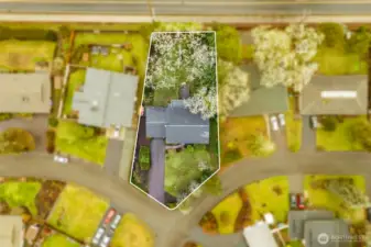 Bird's eye view of the home. Property boundaries are approximate.
