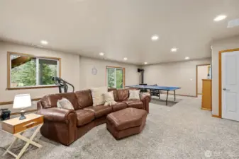 Discover quality finishes throughout, generous natural light wrapped up in a daylight basement floor plan designed for both comfort and entertaining.