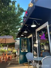 Cute brunch cafe a few minutes walk away