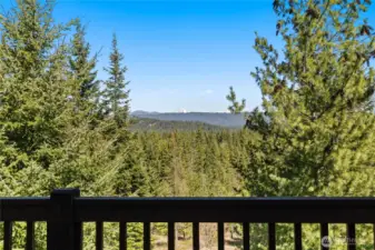 Views of the Stuart Mountain Range!