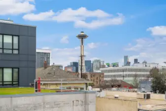 Fantastic space needle view from the rooftop deck.