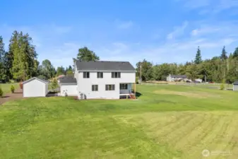 Photographs are for illustrative purposes only. Features, finishes, interior/exterior colors, landscaping and floorplan shown may vary from actual homes built.