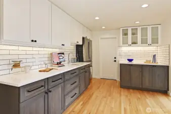 Newly renovated kitchen with lots of counterspace!