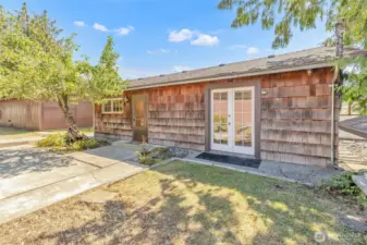 Cedar Shake Bungalow ..
