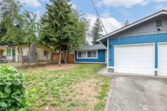 Beautiful 1 Story Home with stunning upgrades!
