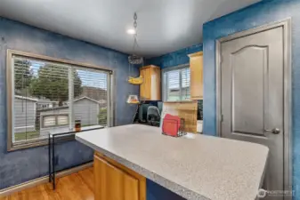 Large Island in Kitchen