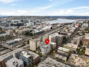 On the corner of E Denny Way and Bellevue Ave E. Proximity to Lake Union.