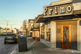 Primo Grill has been an anchor on 6th Ave for a long time!