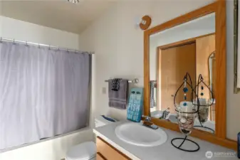 Bathroom w/Laundry