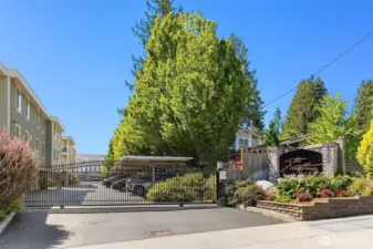 North gate off 200th St