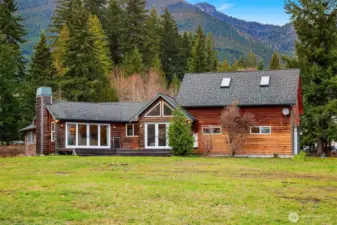 Built in 2004, with a bonus area/4th bedroom above the garage