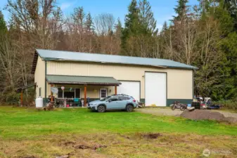 The impressive shop is over 2000 sq feet