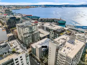 Just steps to the Seattle waterfront!