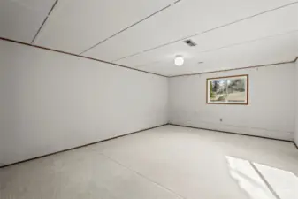 Large bedroom downstairs