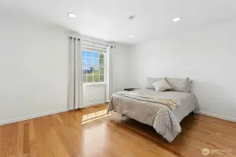 4th bedroom, also on upper level.