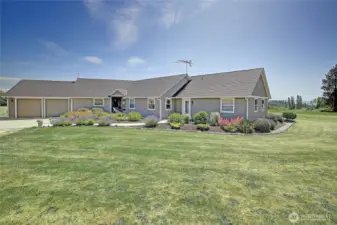 Main home is 1913 sq ft with an attached 798 sq ft guest home with its own entrance...