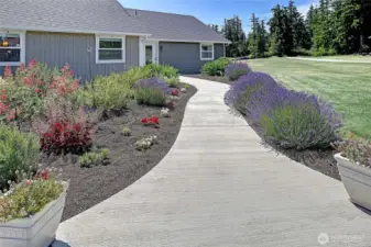 Attached guest home with friendly ADA entrance...