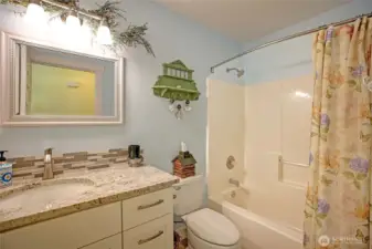 Full guest bathroom...