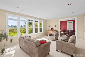 So much light from the Livingroom windows.