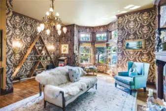 Spacious living room just off the entry